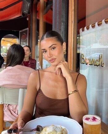 Astridlove page leaked private content