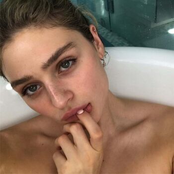 Sydney sweeney/ leaked private content