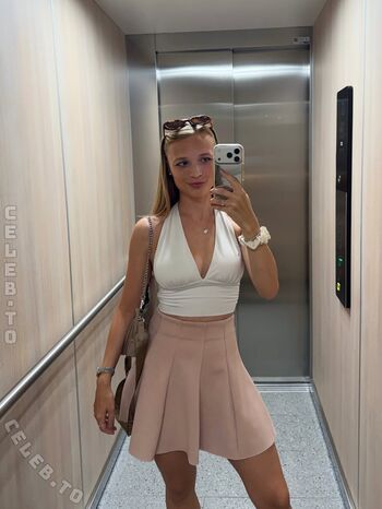 Zehra aslan/ leaked private content