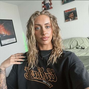 Bustyarabwifey leaked private content