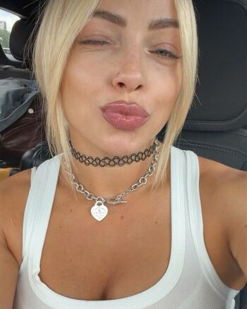 Bustyarabwifey leaked private content
