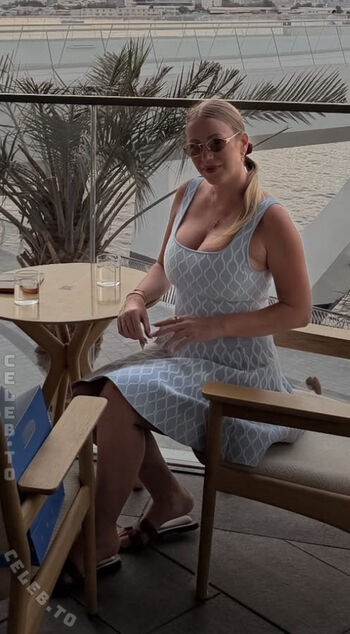 Karlie kloss/ leaked private content