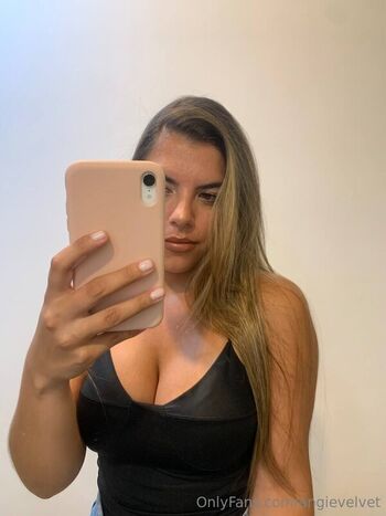 Summerbeachlol leaked private content