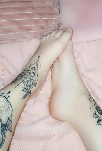 Slashleyreacts/ leaked private content