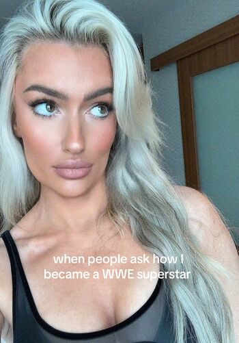 Sttaringart page leaked private content