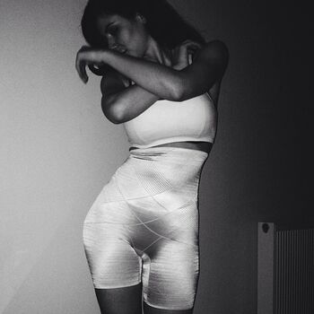 Zurie aspiunza/ leaked private content