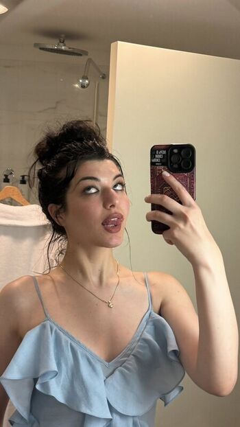 Julia logan/ leaked private content