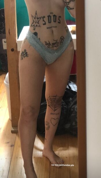Mommy roleplay/ leaked private content