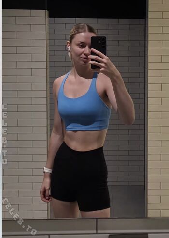 Nouschka/ leaked private content