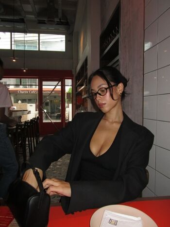 Noeign leaked private content