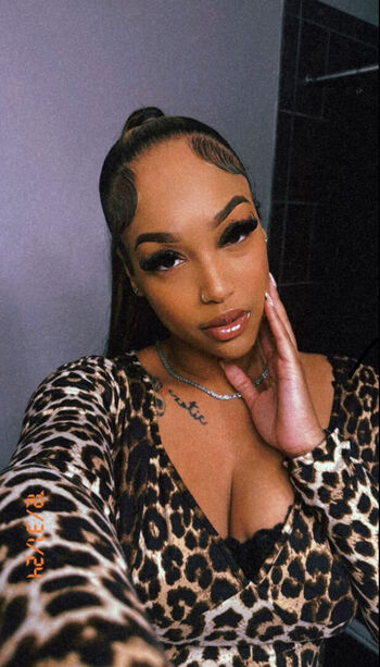 Linusfrog/ leaked private content