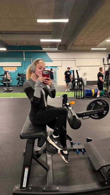 Elena daniela ungureanu/ leaked private content