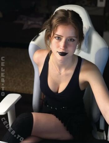 Adrianna sledz leaked private content