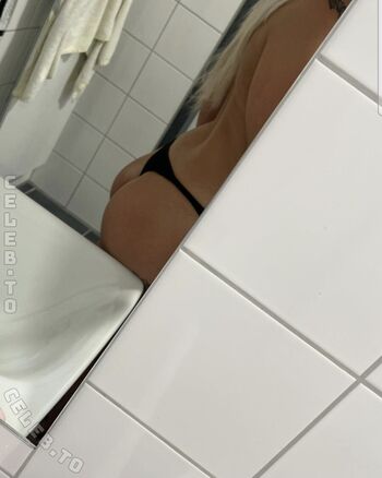 Jin baek/ leaked private content