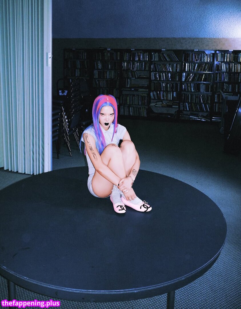 Hjen/ leaked private content