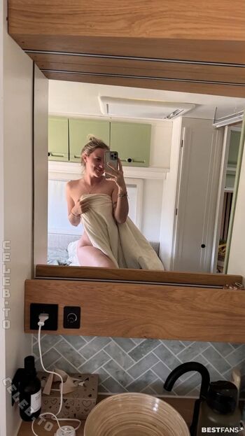 Haesicks / leaked private content