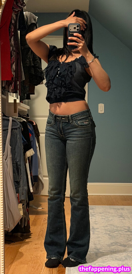 Alessandra ambrosio/ leaked private content