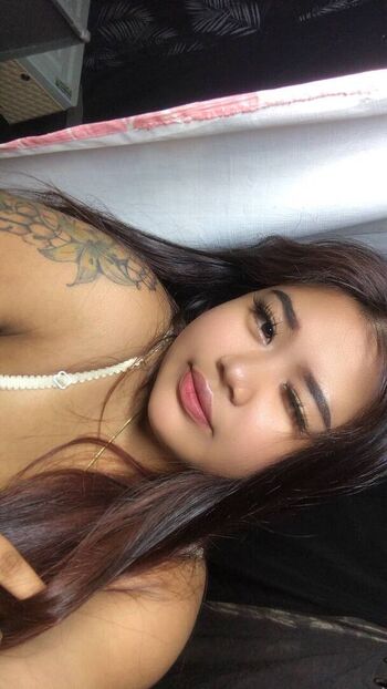Emmaontwitch/ leaked private content