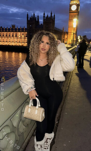 Caro velez betancourth/ leaked private content