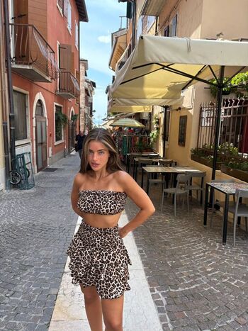 Ashtonhughesxo/ leaked private content