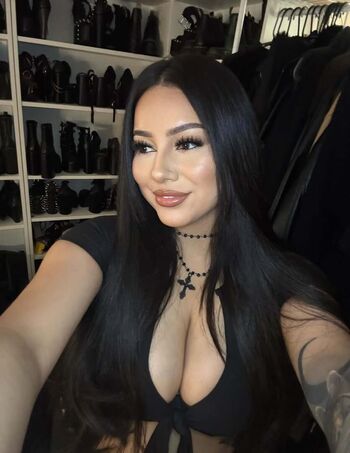 Zishy/ leaked private content