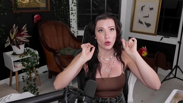 Foxxyfollie leaked private content