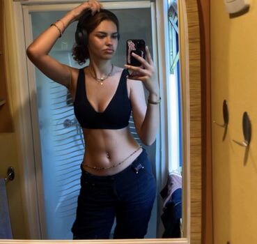 Freshmansluut/ leaked private content