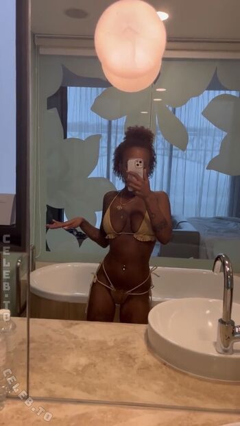 Parkesiitaa leaked private content