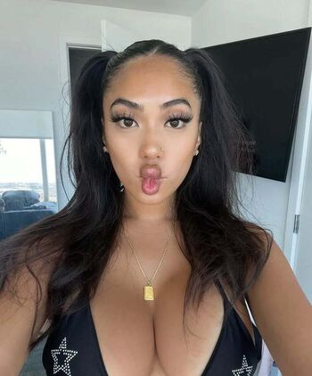 Sunkissedshaii leaked private content