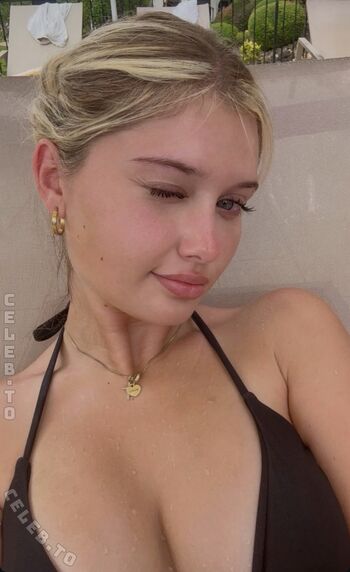 Andreane chamberland/ leaked private content