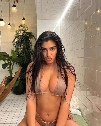 Petiteasiantravels leaked private content