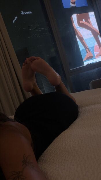 Alexa deme/ leaked private content
