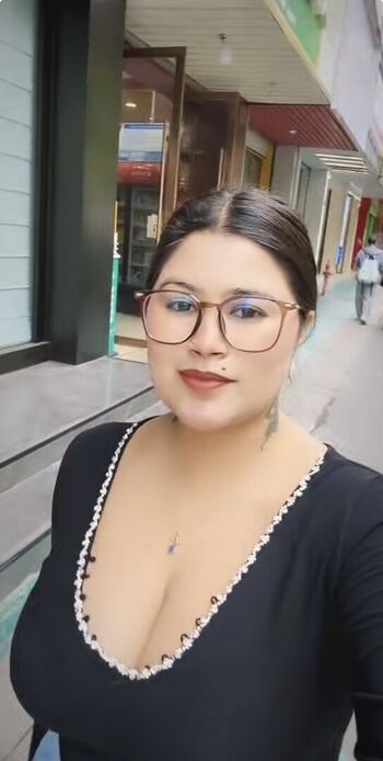 Subby bunny / leaked private content