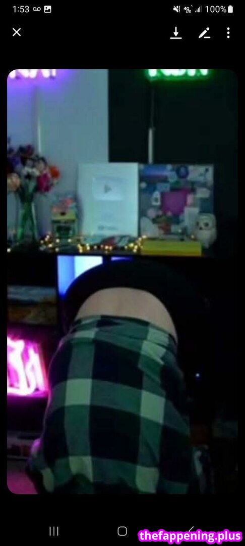 Newlay s/ leaked private content