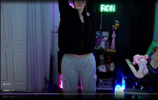 Miexriir leaked private content