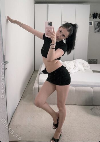 Oliviaassistant / leaked private content
