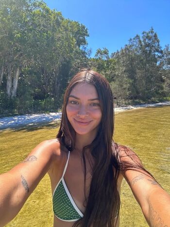 Shenizh leaked private content