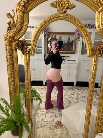 Roseasmr leaked private content