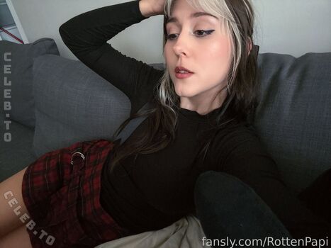 Rottenpapi leaked private content