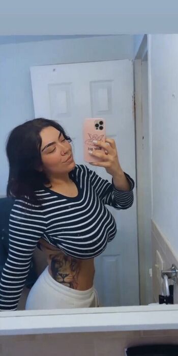 Mely show leaked private content