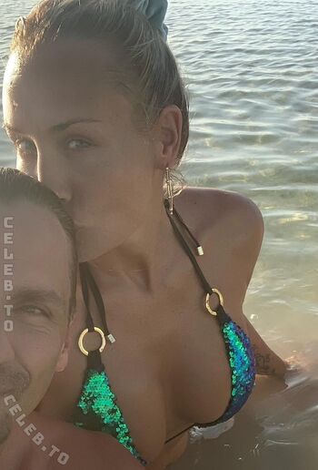 Agambi/ leaked private content