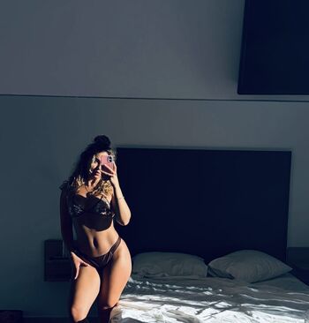 Lucyalexandra page leaked private content