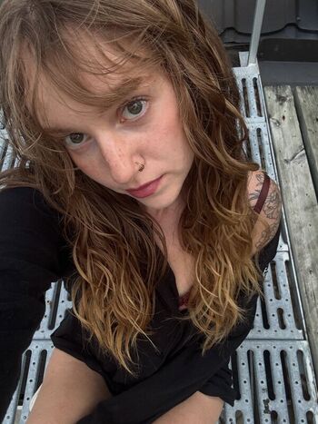 Lucyalexandra page leaked private content