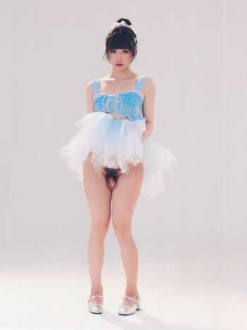 Shiliuyelei leaked private content