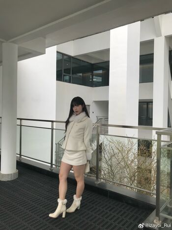 Shiliuyelei leaked private content