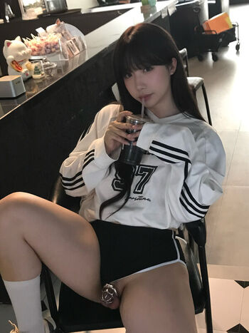 Shiliuyelei leaked private content