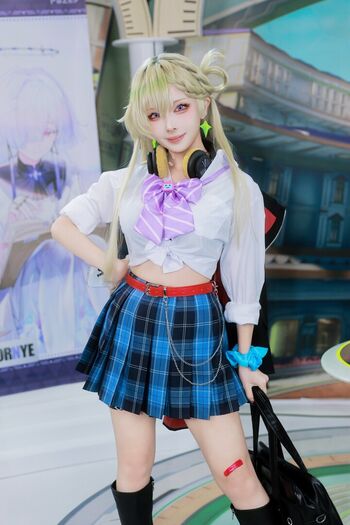 Dezmin schubel/ leaked private content