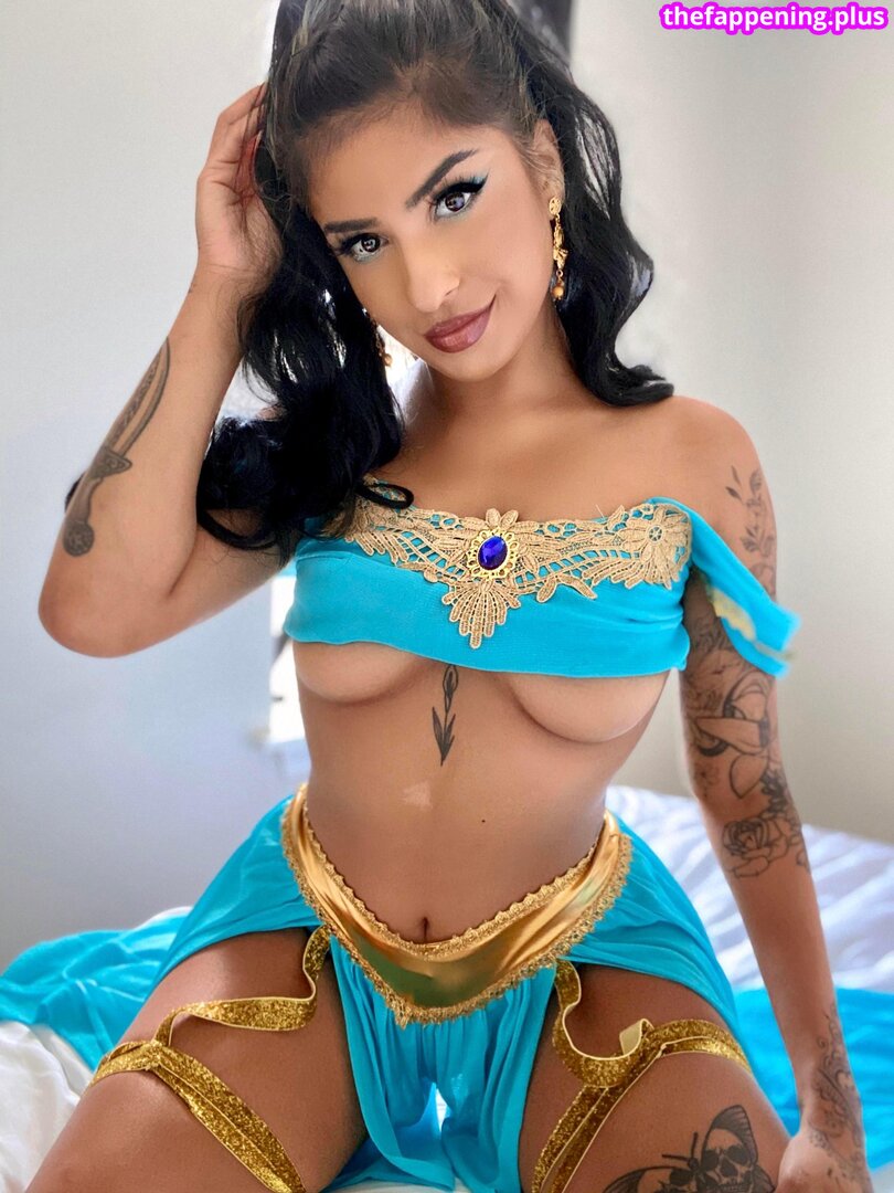 Astridlove page leaked private content
