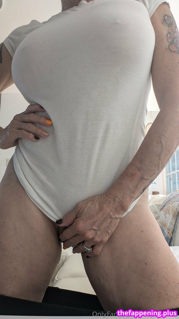Freshmanevasky page leaked private content