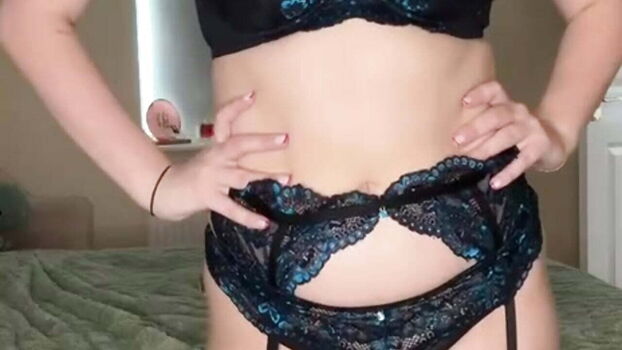 Minenmi/ leaked private content